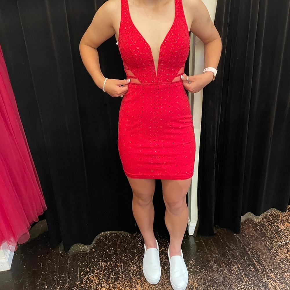 Elle Wilde Size 4 Junior Ball Dress